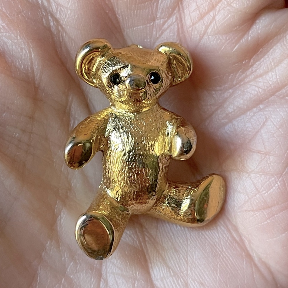 Vintage Gold-Tone Teddy Bear Brooch 🧸